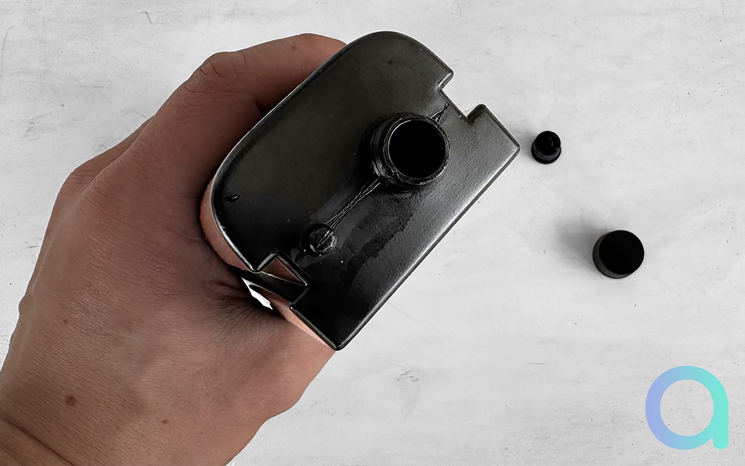 Il est possible de recharger la cartouche de produit multi-surface Mova